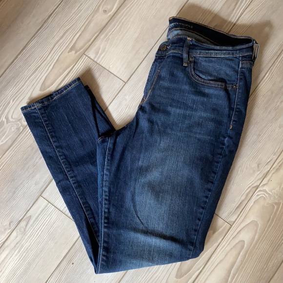 Old Navy Denim - Old Navy Curvy Profile Jeans